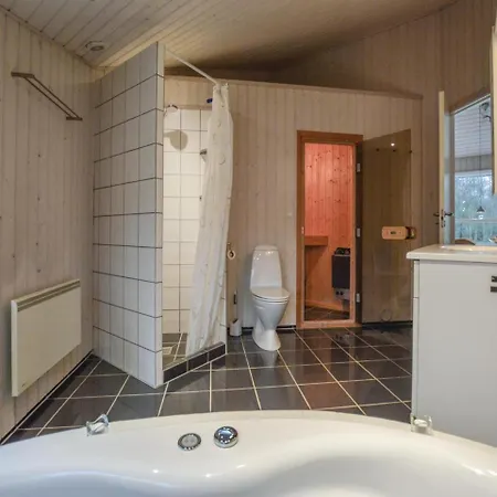 Three-bedroom Holiday In Vig